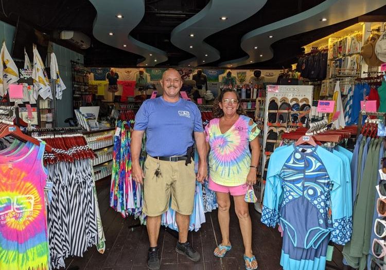 Marc And Wendy Blackburn - cean surfari